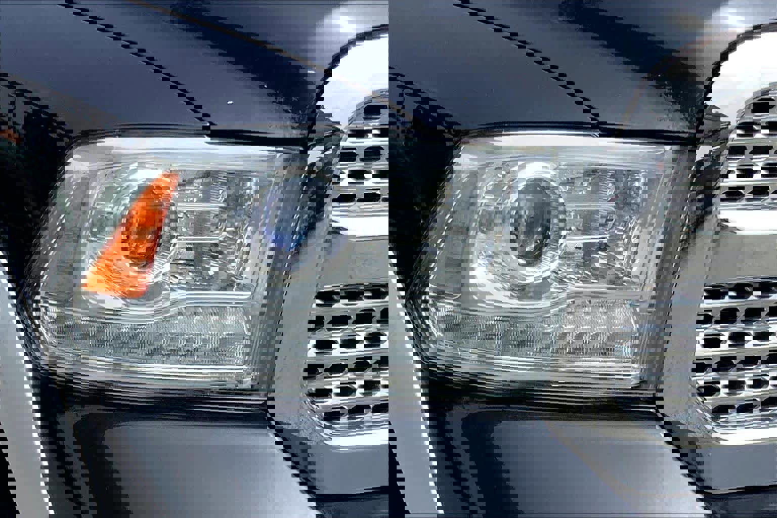 Used 2014 RAM 1500 Laramie w/ Convenience Group AWD/4WD image 24