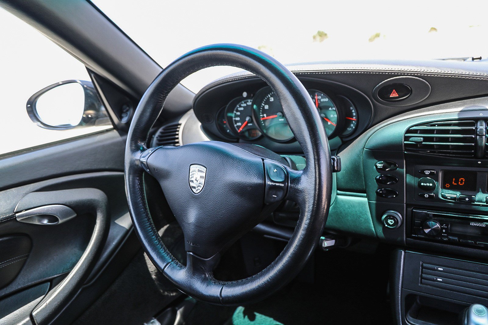 Used 2000 Porsche 911 Carrera RWD image 15