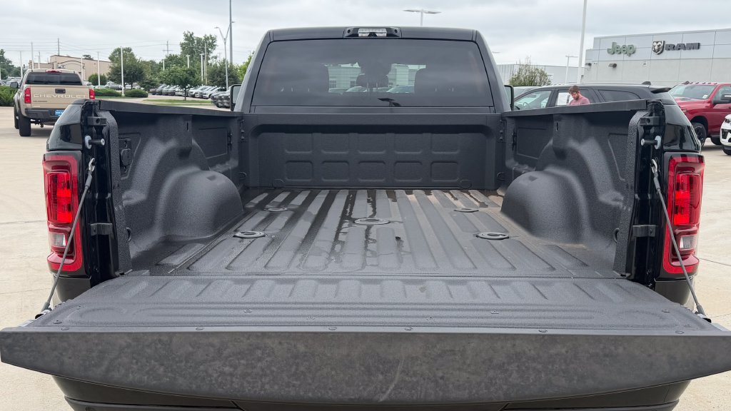 New 2026 RAM 3500 Big Horn AWD/4WD image 10