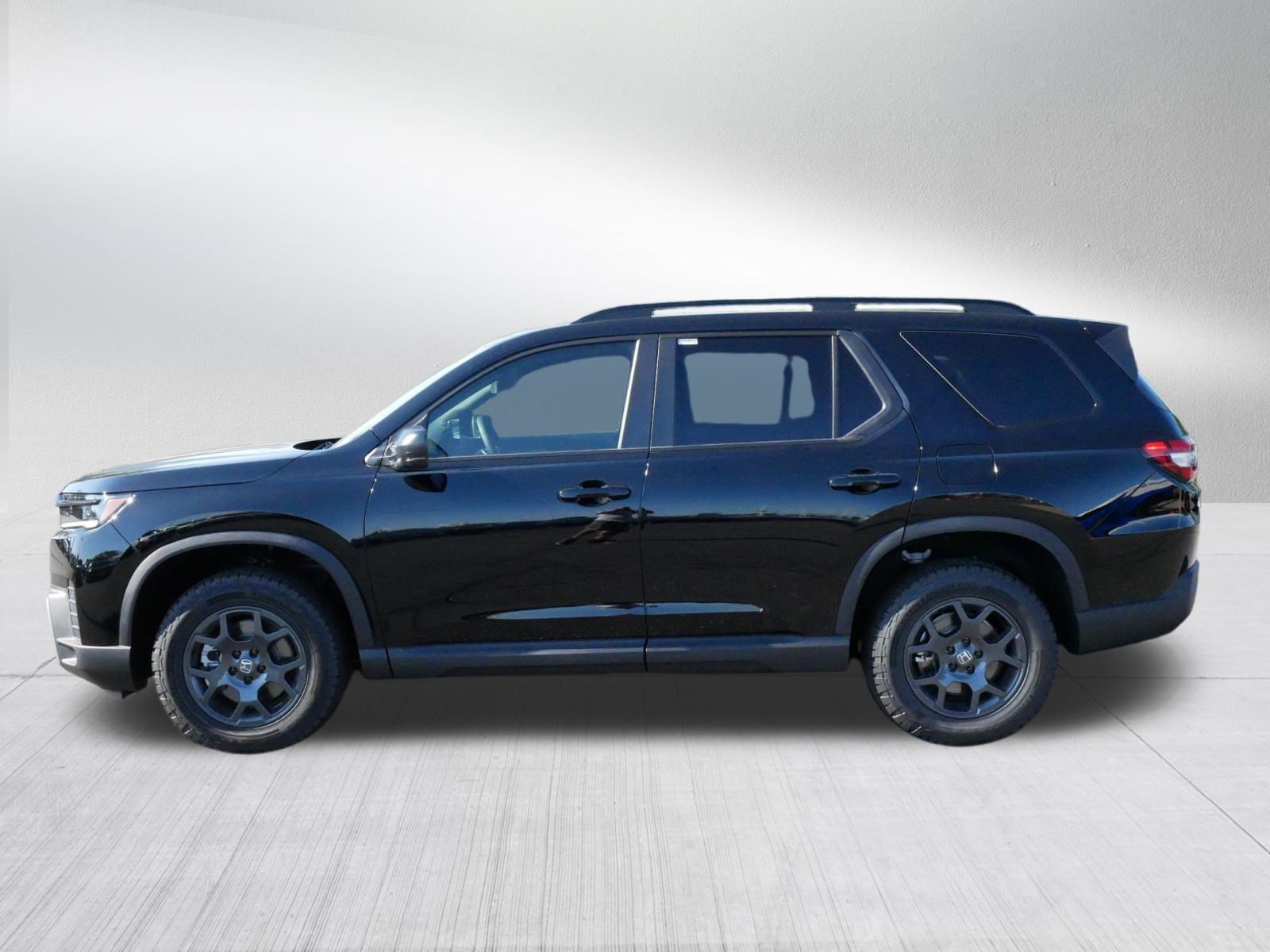 Certified 2026 Honda Pilot TrailSport image 4