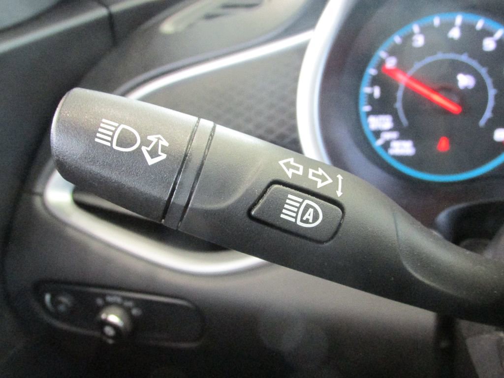 Used 2024 Chevrolet Malibu LT image 18