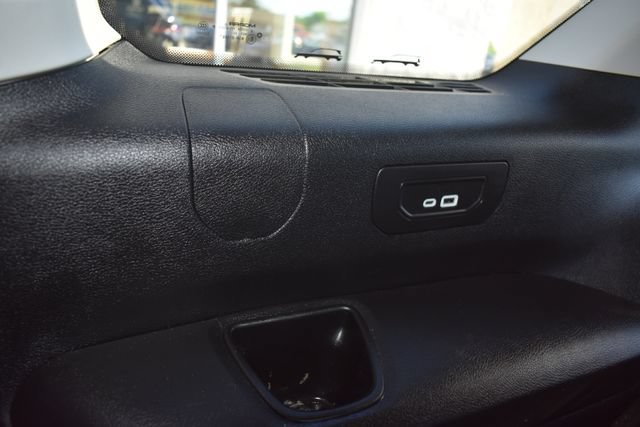 Used 2023 Jeep Grand Cherokee L Limited AWD/4WD image 45