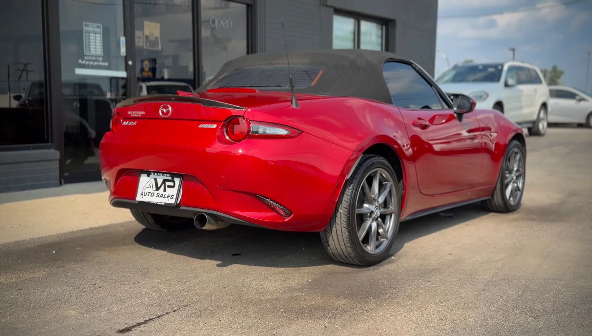 Used 2016 MAZDA MX-5 Miata Grand Touring RWD image 2