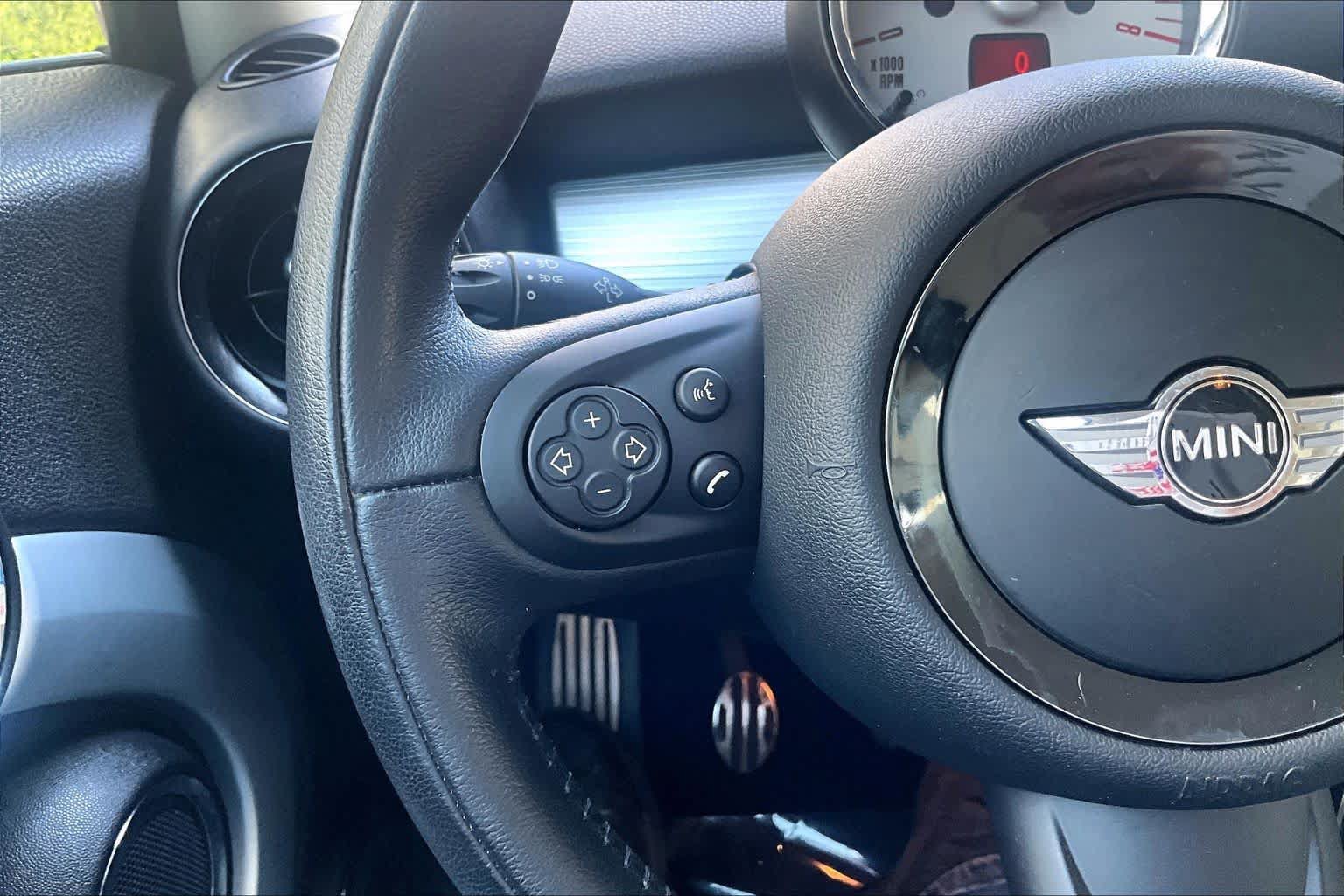 Used 2013 MINI Cooper Clubman S FWD image 23