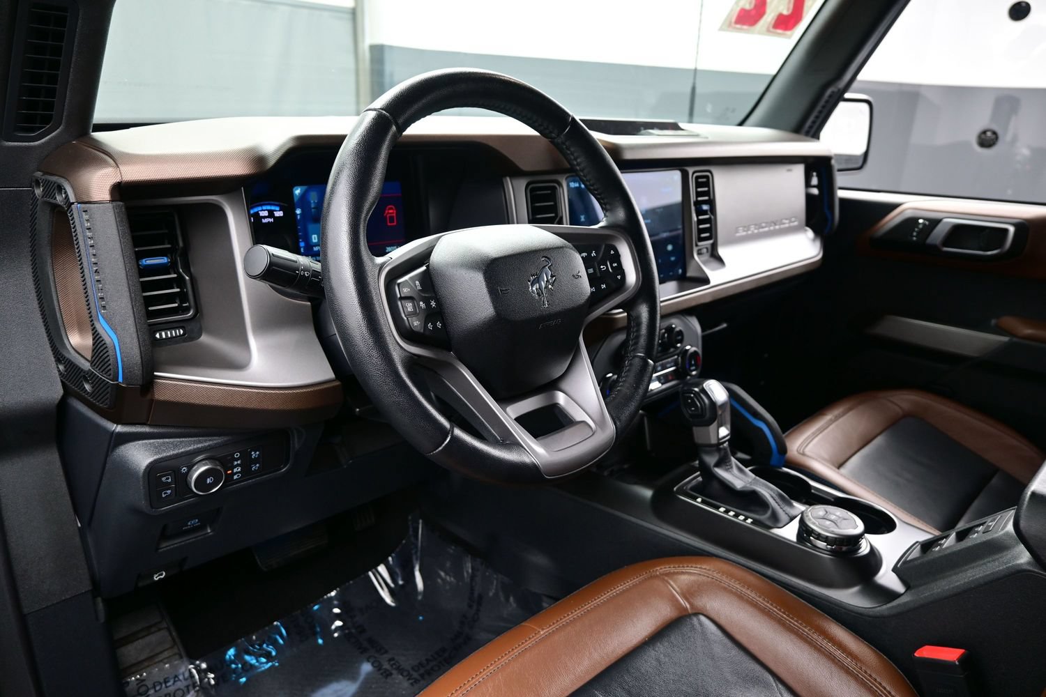 Used 2022 Ford Bronco Outer Banks AWD/4WD image 12