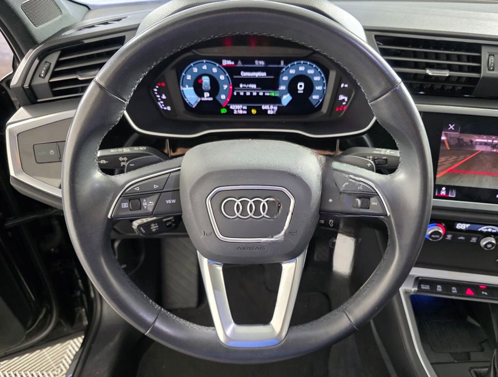 Used 2022 Audi Q3 2.0T Premium Plus w/ Premium Plus Package image 17
