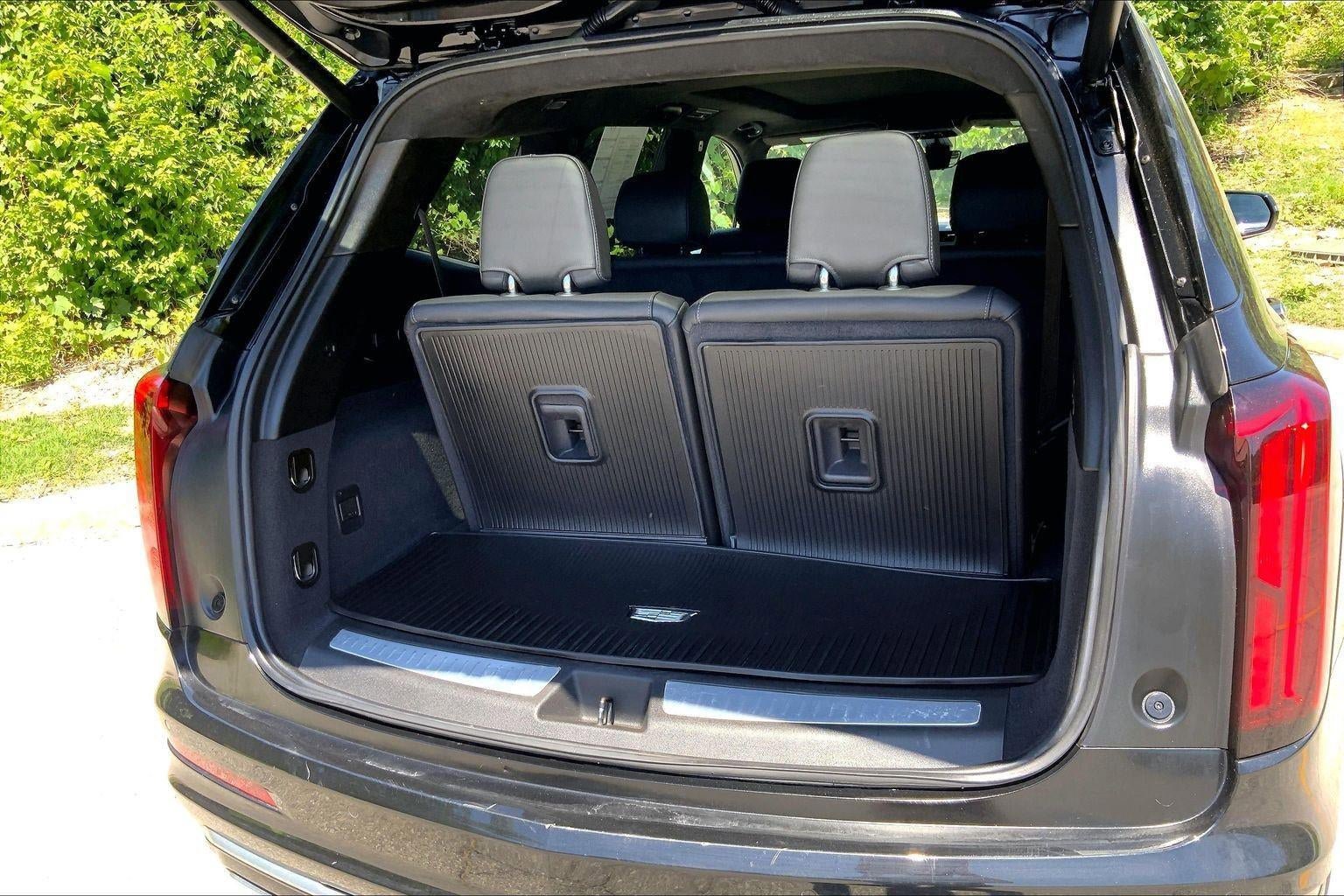 Certified 2025 Cadillac XT6 Premium Luxury w/ Platinum Package AWD/4WD image 4