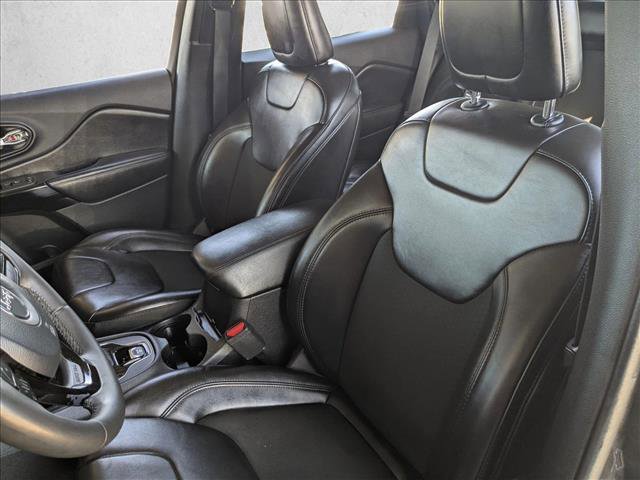 Used 2020 Jeep Cherokee Altitude image 16