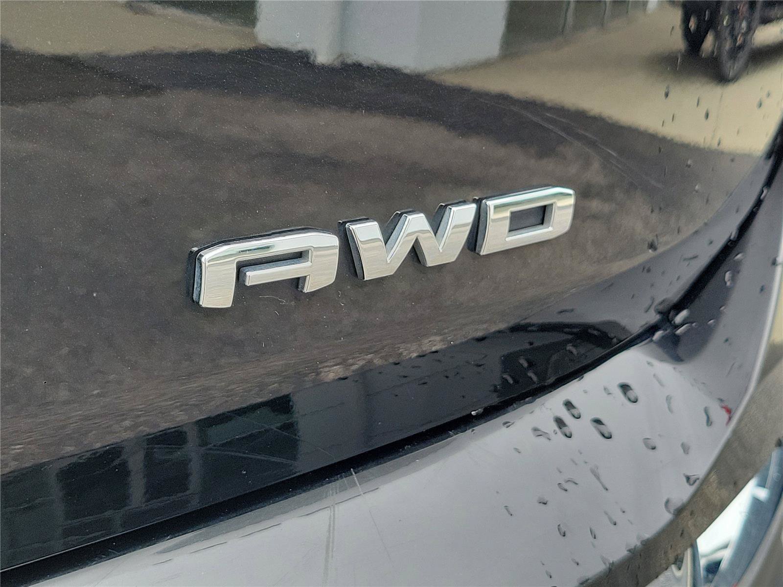 Used 2024 GMC Terrain SLT AWD/4WD image 9
