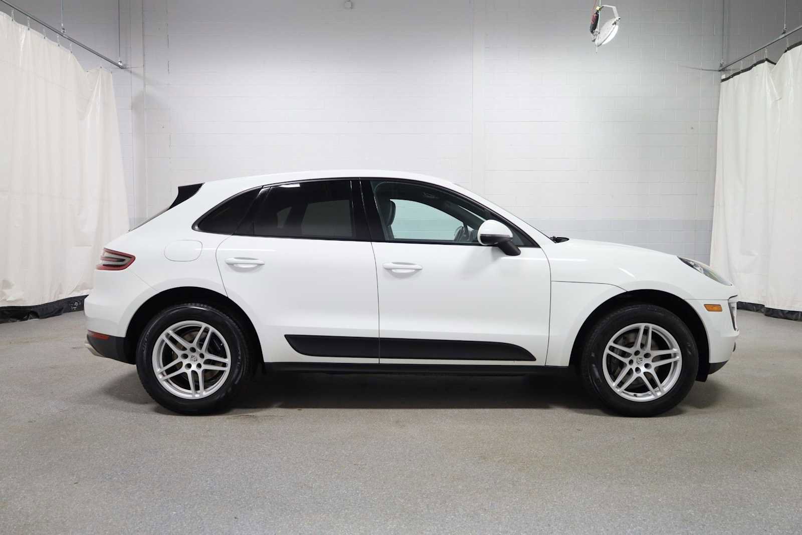Used 2017 Porsche Macan image 10