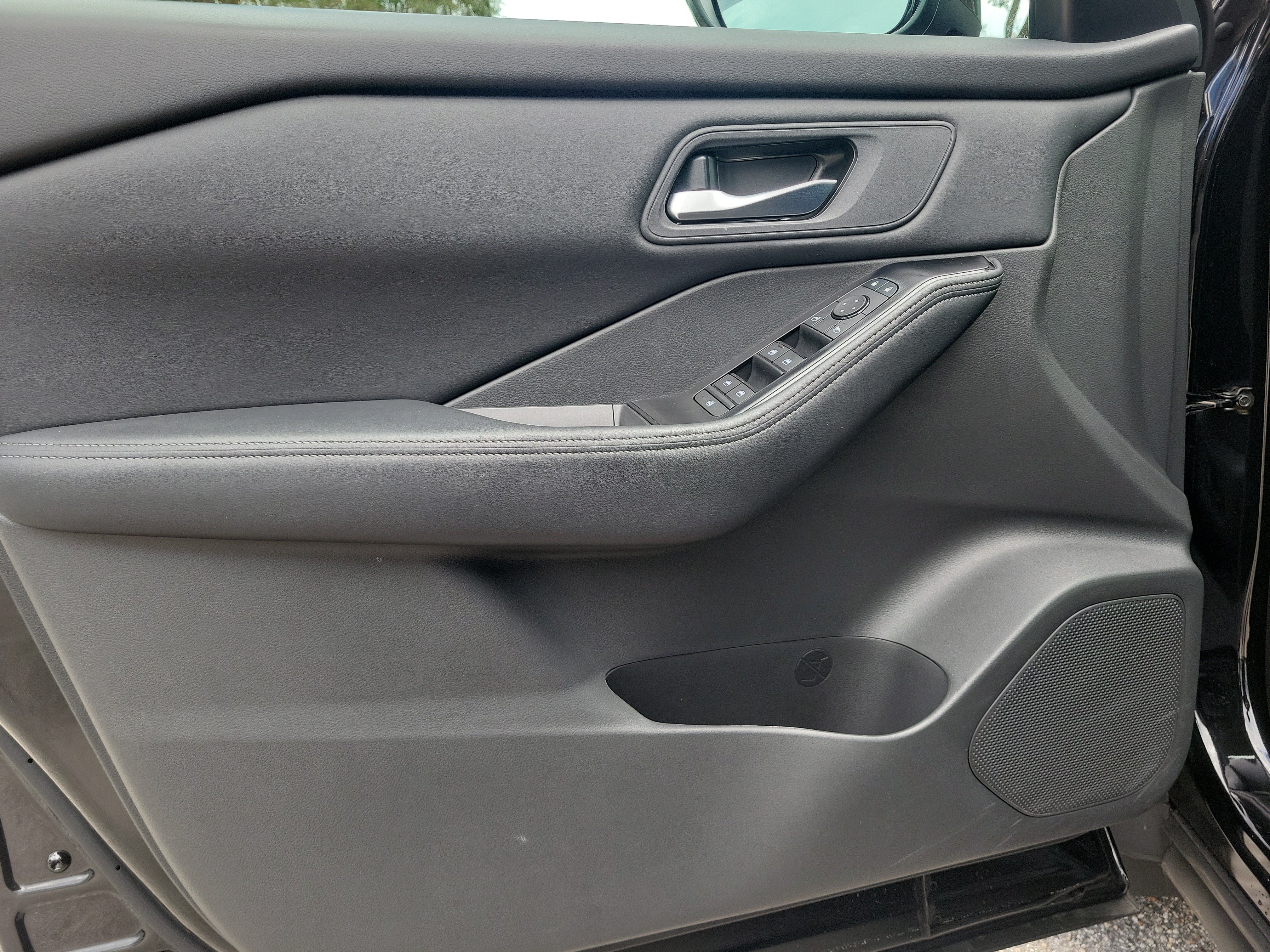Certified 2026 Nissan Rogue SV w/ Cold Weather Package FWD image 13