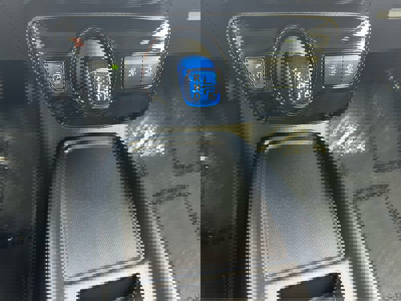 Used 2019 Toyota Prius LE image 33