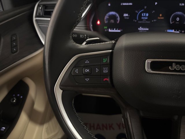 Used 2023 Jeep Grand Cherokee Limited image 35