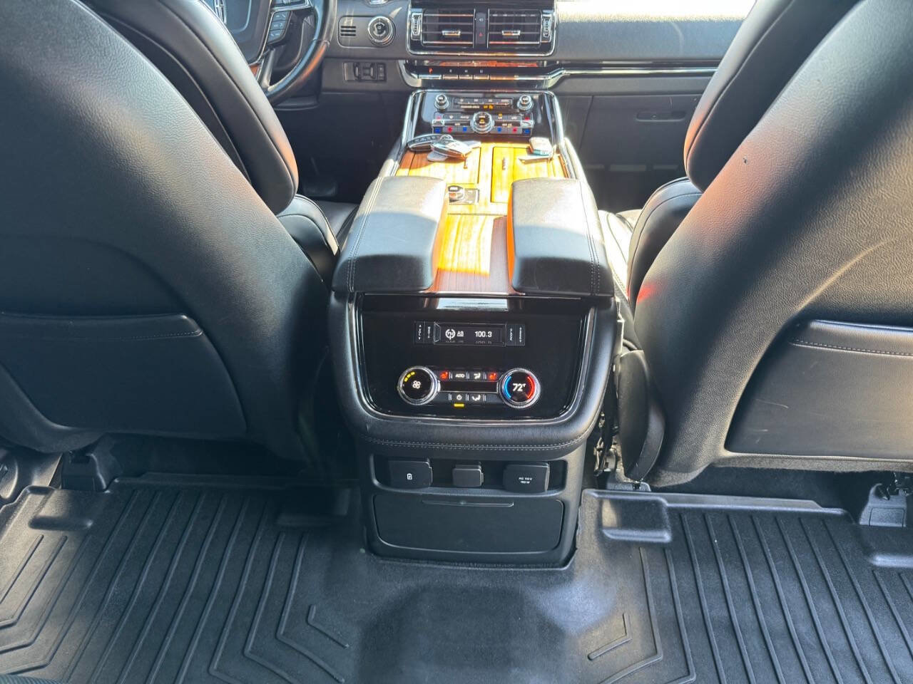 Used 2019 Lincoln Navigator L Reserve image 16