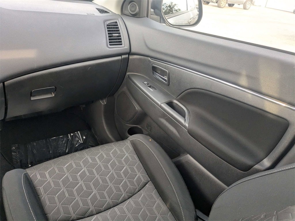 Used 2025 Mitsubishi Outlander Sport ES image 17