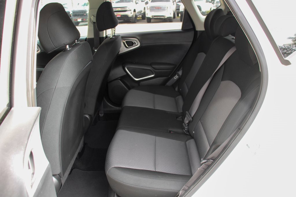 Used 2023 Kia Soul S image 31