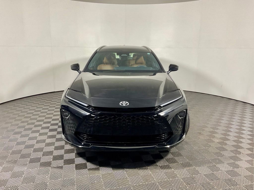 New 2025 Toyota Crown Signia image 6