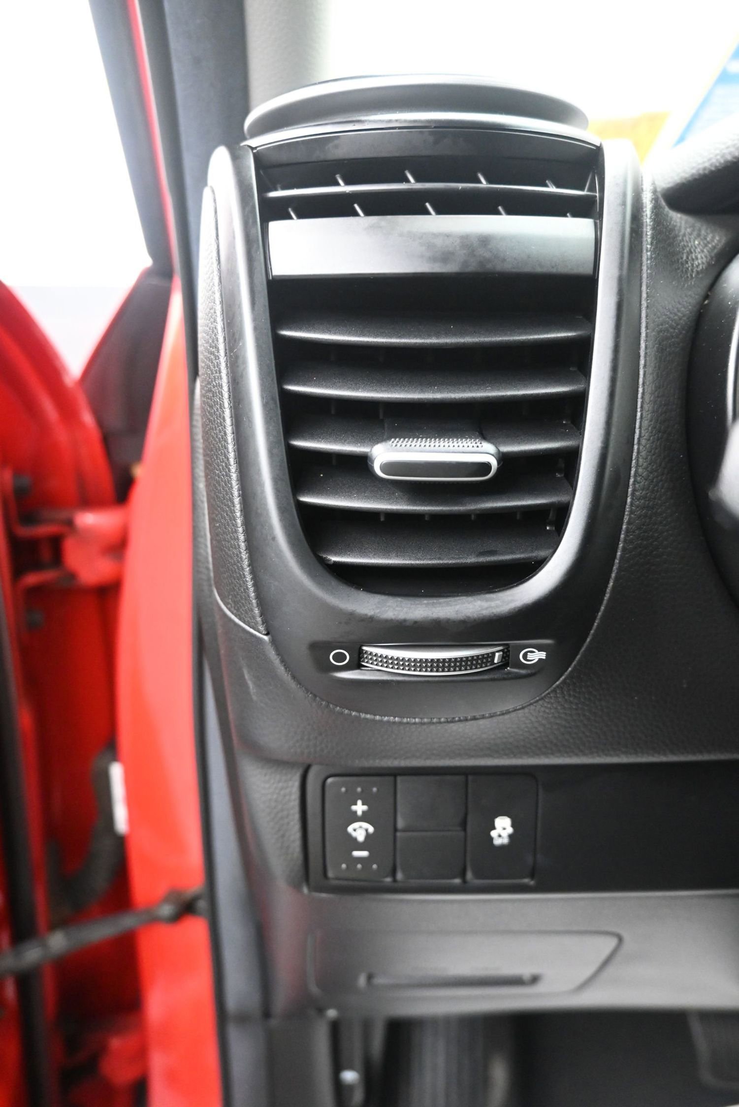 Used 2019 Kia Soul FWD image 17