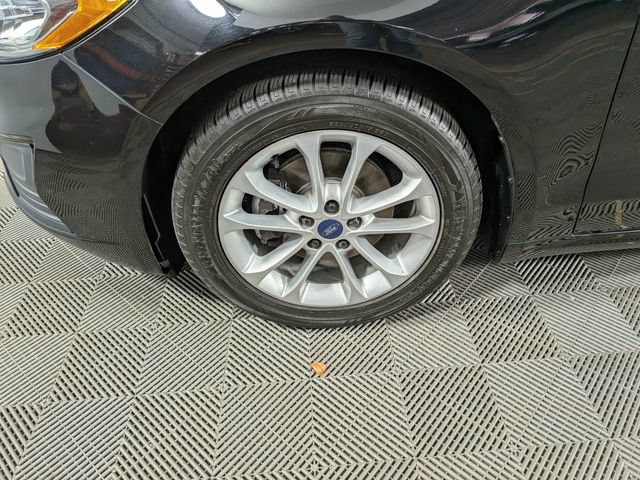 Used 2019 Ford Fusion SE FWD image 30