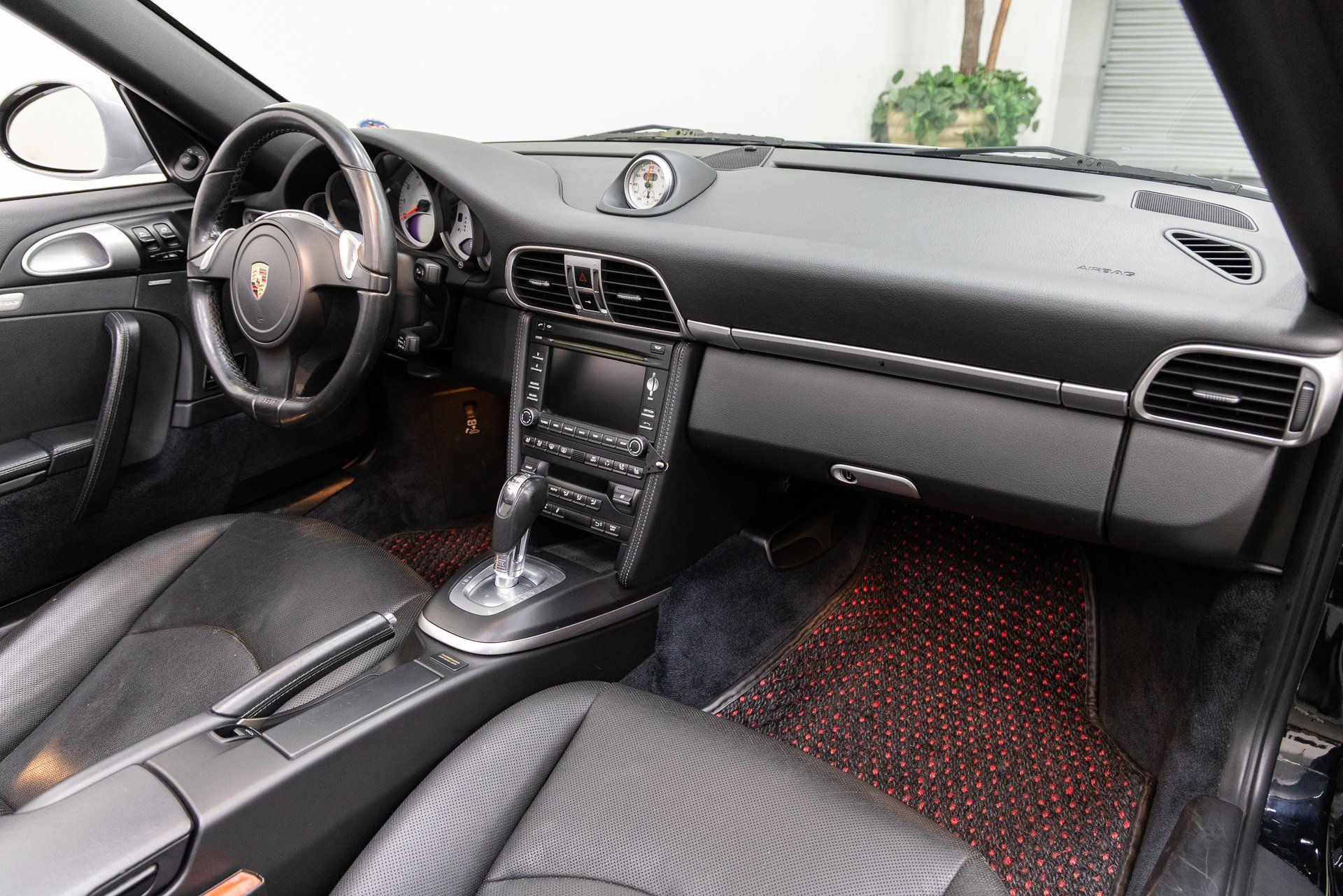 Used 2011 Porsche 911 Carrera 4S image 12