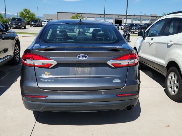 Used 2020 Ford Fusion SE w/ Equipment Group 151A FWD image 2