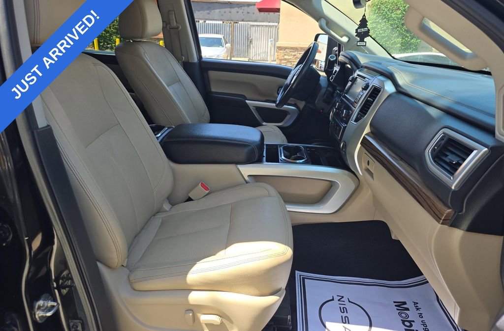 Used 2016 Nissan Titan SL RWD image 5