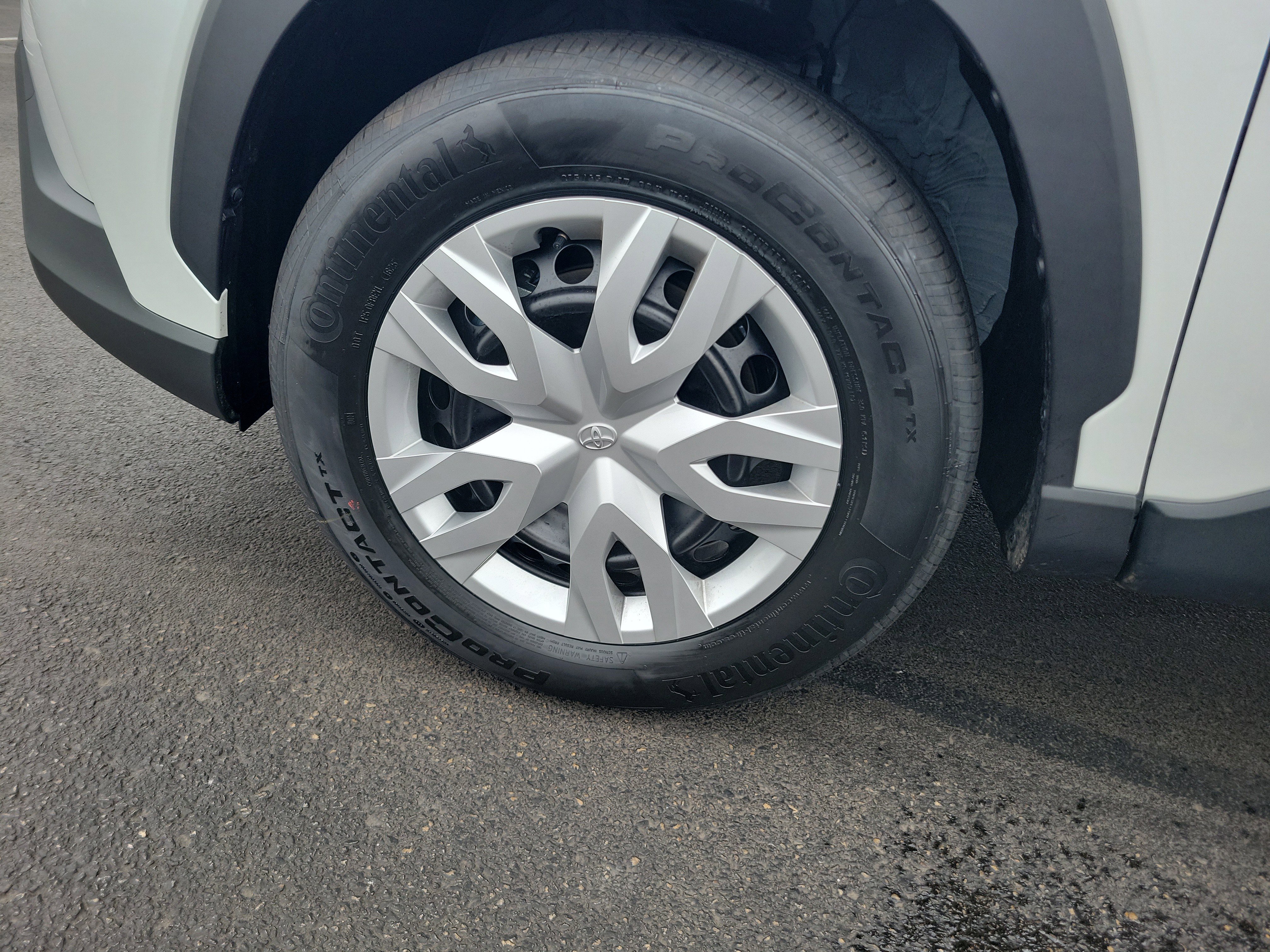 New 2026 Toyota Corolla Cross L image 10