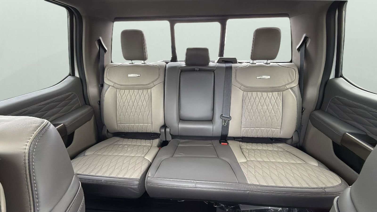 Used 2026 Ford F350 Platinum w/ Platinum Plus Package image 26