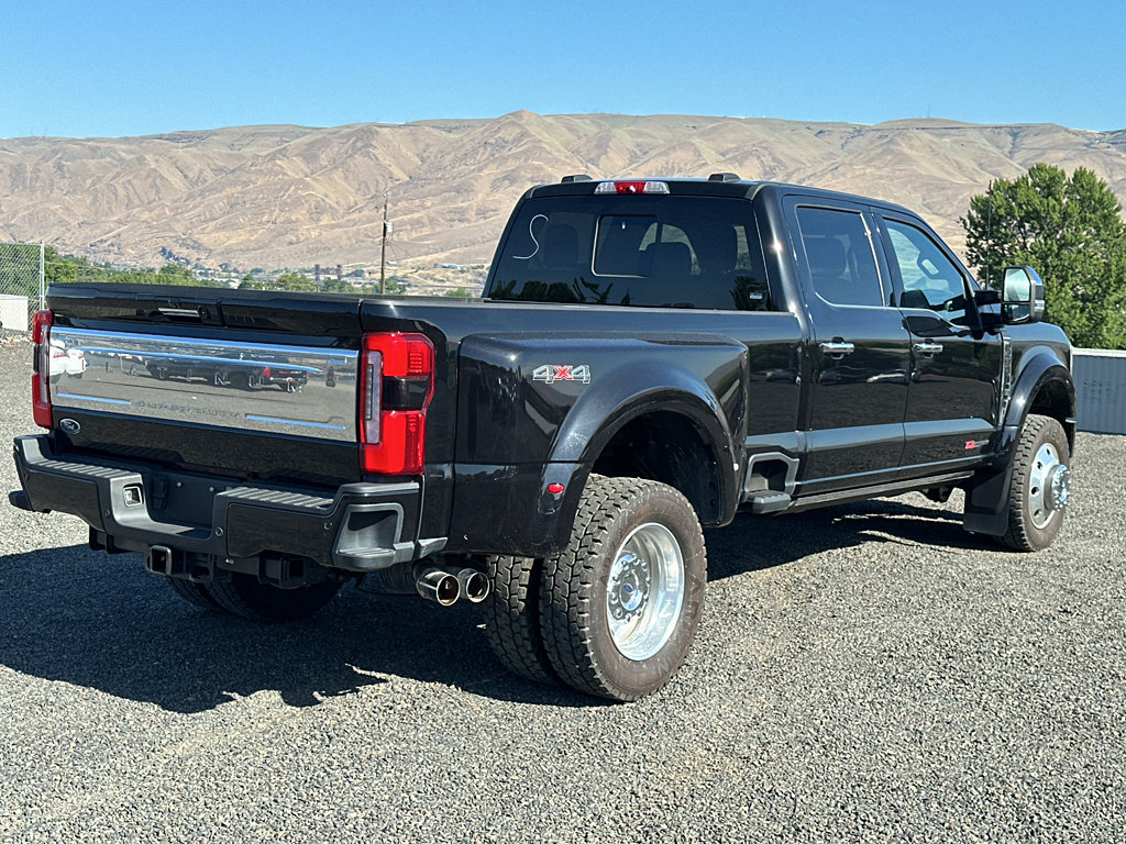 Used 2023 Ford F450 Platinum w/ Camper Package AWD/4WD image 7