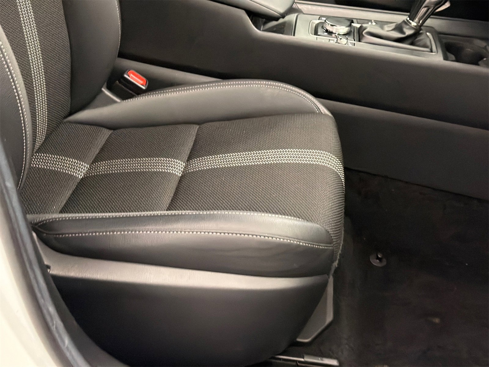 Used 2025 MAZDA CX-50 AWD 2.5 S w/ Preferred Package image 12