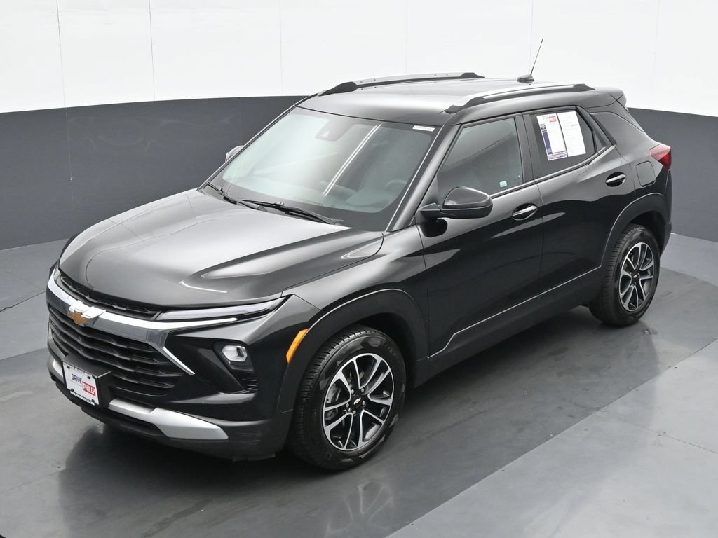 Used 2025 Chevrolet TrailBlazer LT FWD image 17