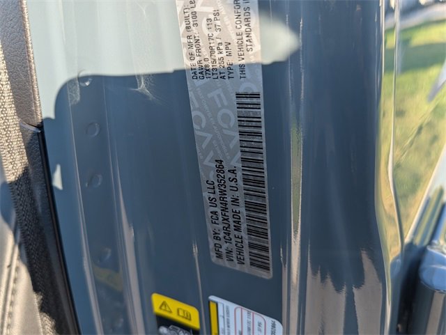 Used 2024 Jeep Wrangler Unlimited Rubicon image 17