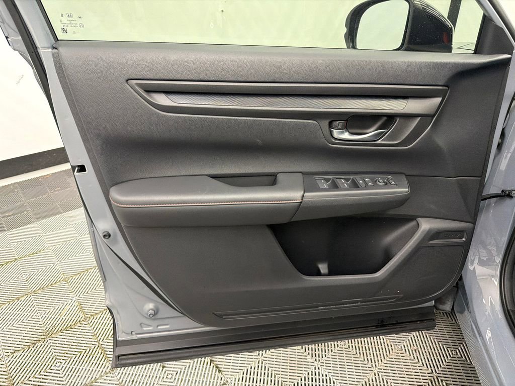 Used 2023 Honda CR-V Sport image 11