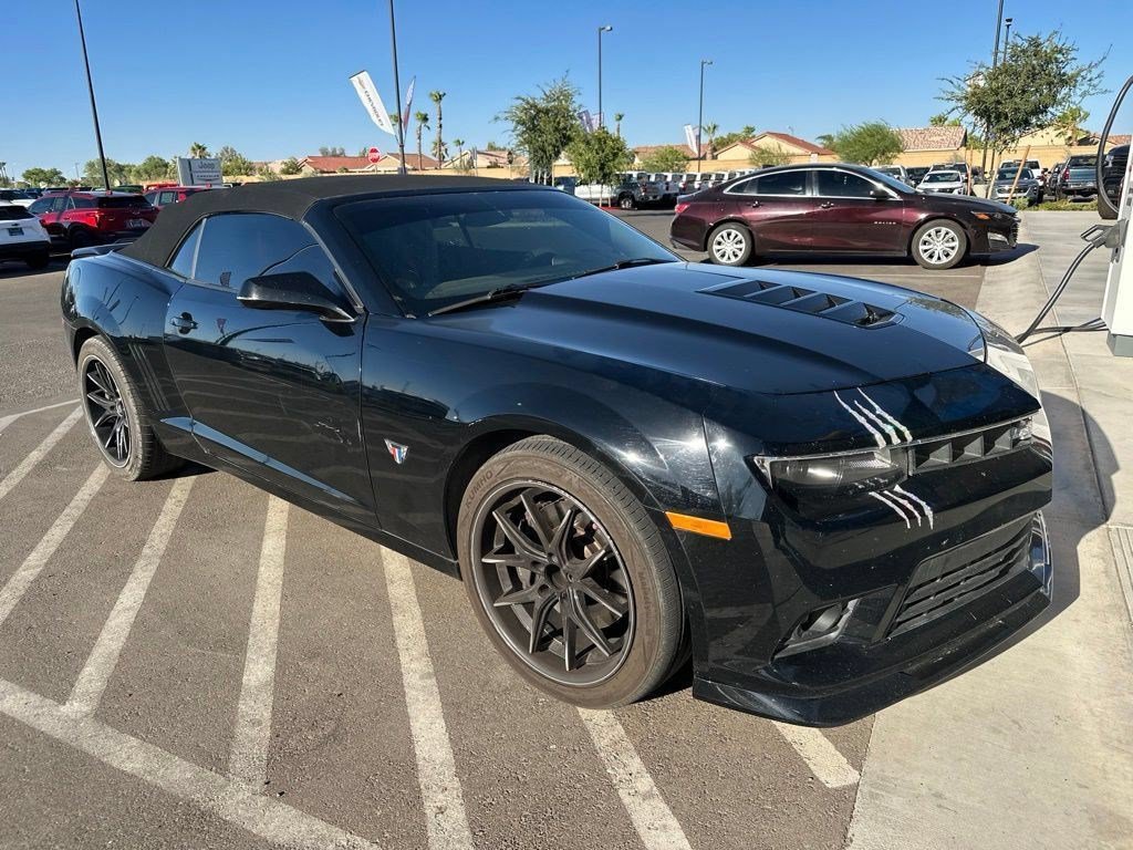 Used 2015 Chevrolet Camaro SS w/ Commemorative Special Edition RWD image 7