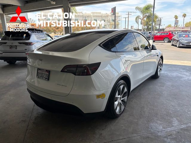 Used 2021 Tesla Model Y Long Range AWD/4WD image 3