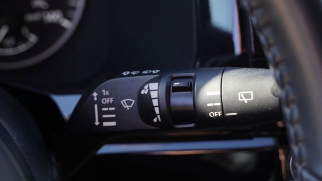 Used 2024 Nissan Pathfinder SV image 33