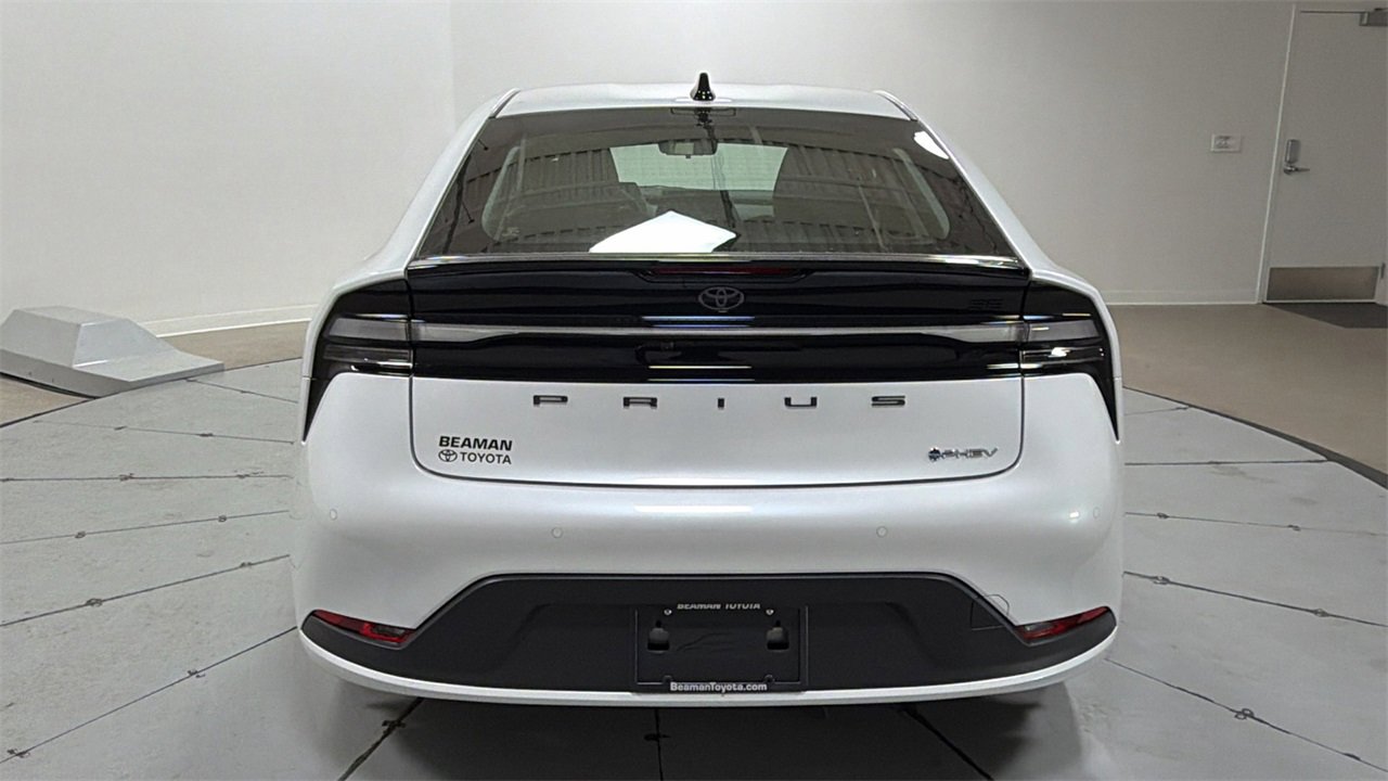 New 2026 Toyota Prius Plug-In Hybrid image 4