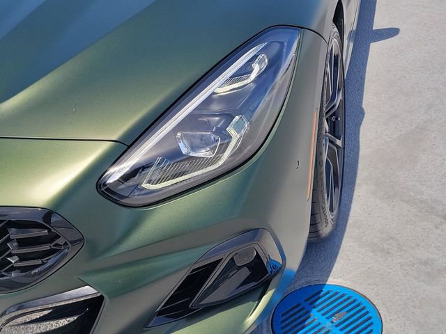 Used 2025 BMW Z4 M40i w/ Edition RWD image 10