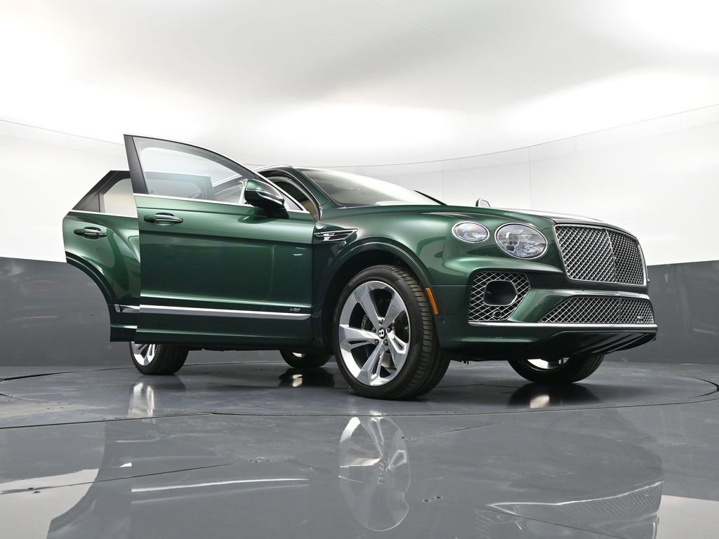 Used 2022 Bentley Bentayga AWD/4WD image 41