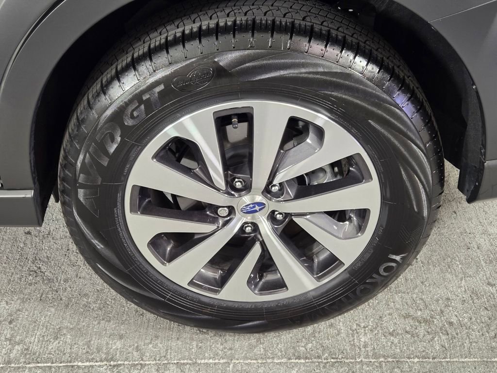 Certified 2025 Subaru Outback Premium AWD/4WD image 13