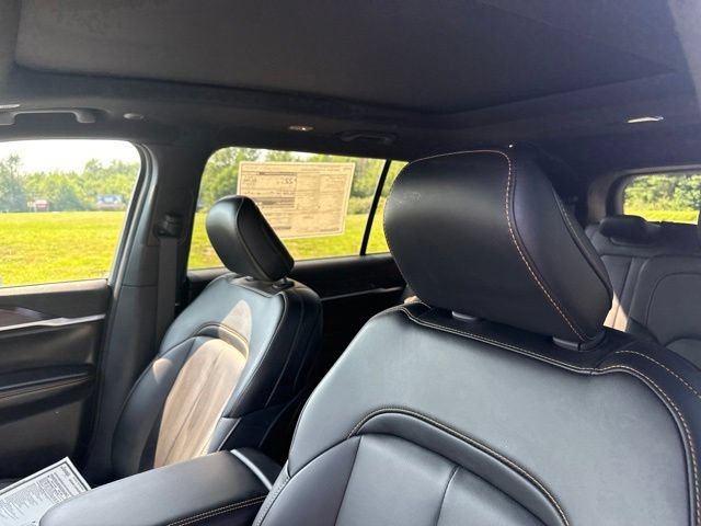 New 2026 Jeep Grand Cherokee L Limited AWD/4WD image 17