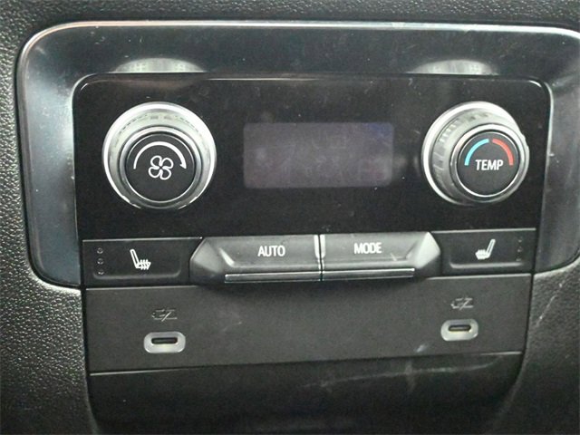 Used 2022 Chevrolet Tahoe LT w/ Luxury Package image 16