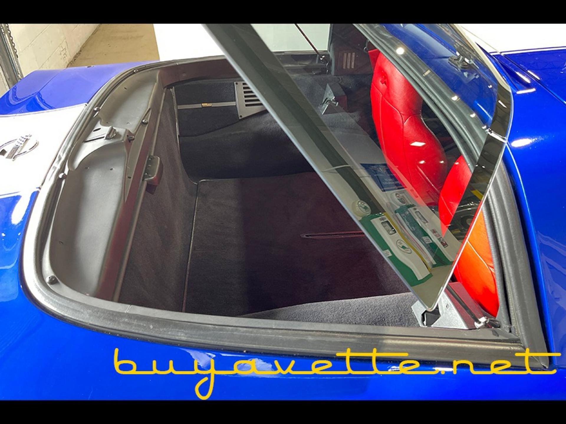 Used 1996 Chevrolet Corvette Coupe RWD image 22