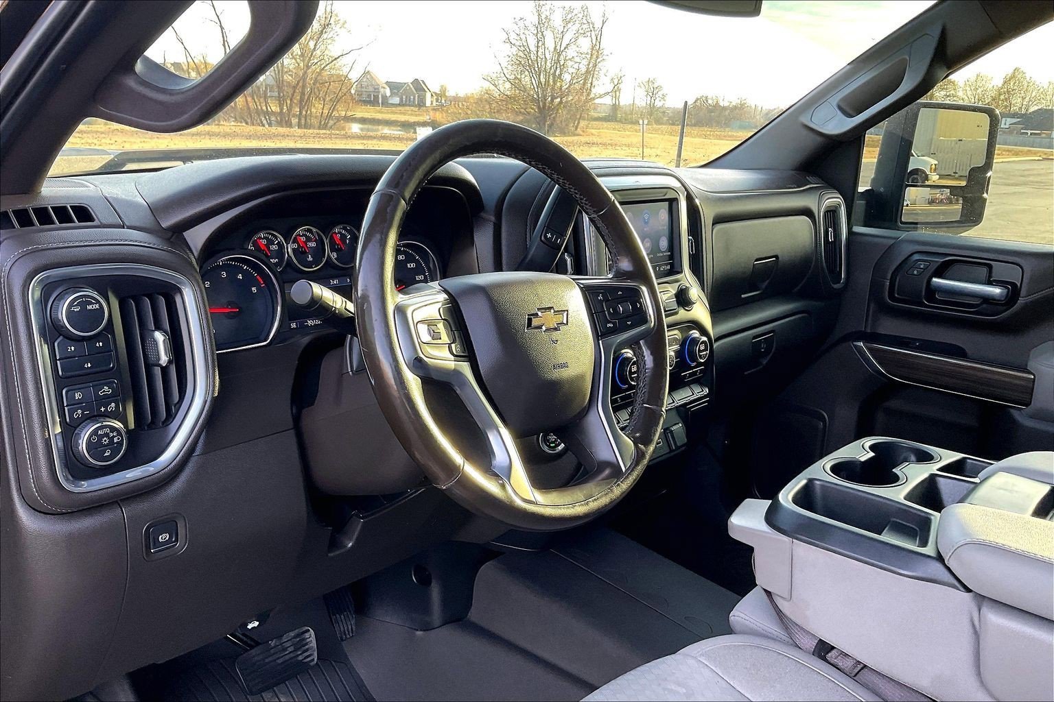 Used 2020 Chevrolet Silverado 2500 LT w/ Texas Edition image 14