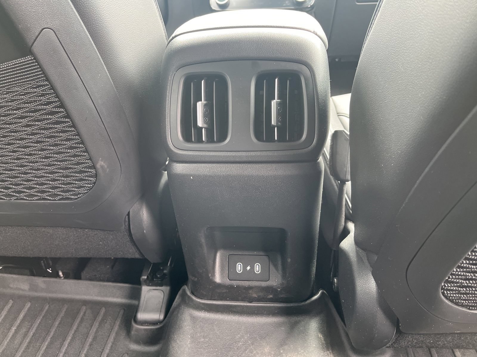 Used 2025 Hyundai Tucson Limited AWD/4WD image 29