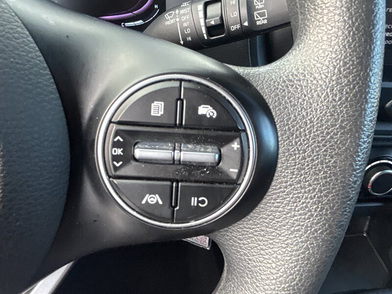 Used 2024 Kia Soul LX w/ Option Group 015 FWD image 23