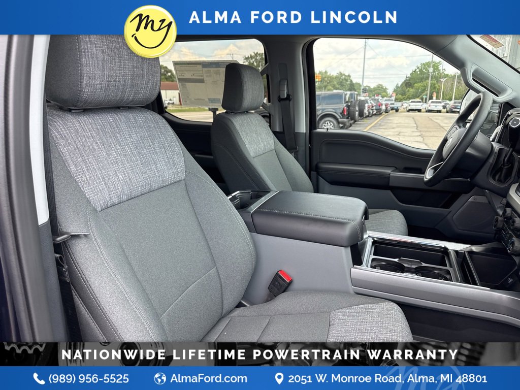 New 2025 Ford F350 XLT w/ Black Appearance Package image 25