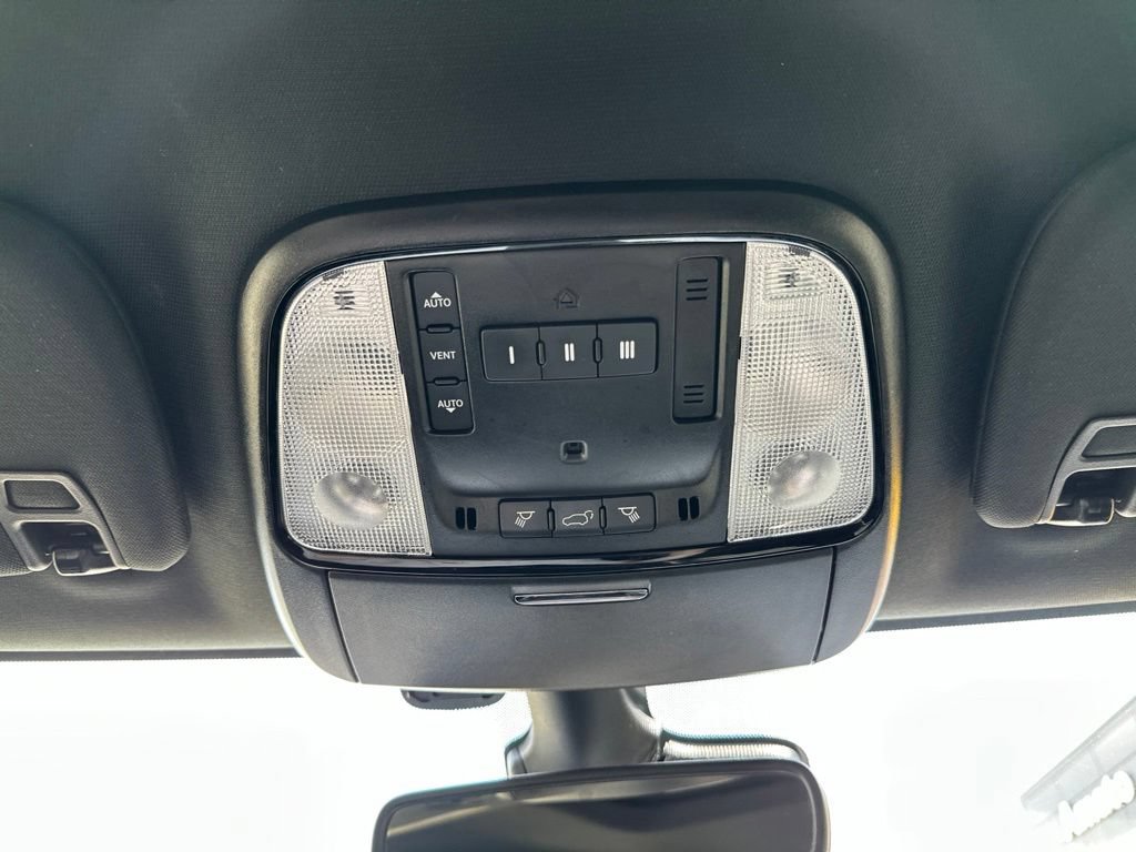 Used 2023 Dodge Durango R/T AWD/4WD image 39