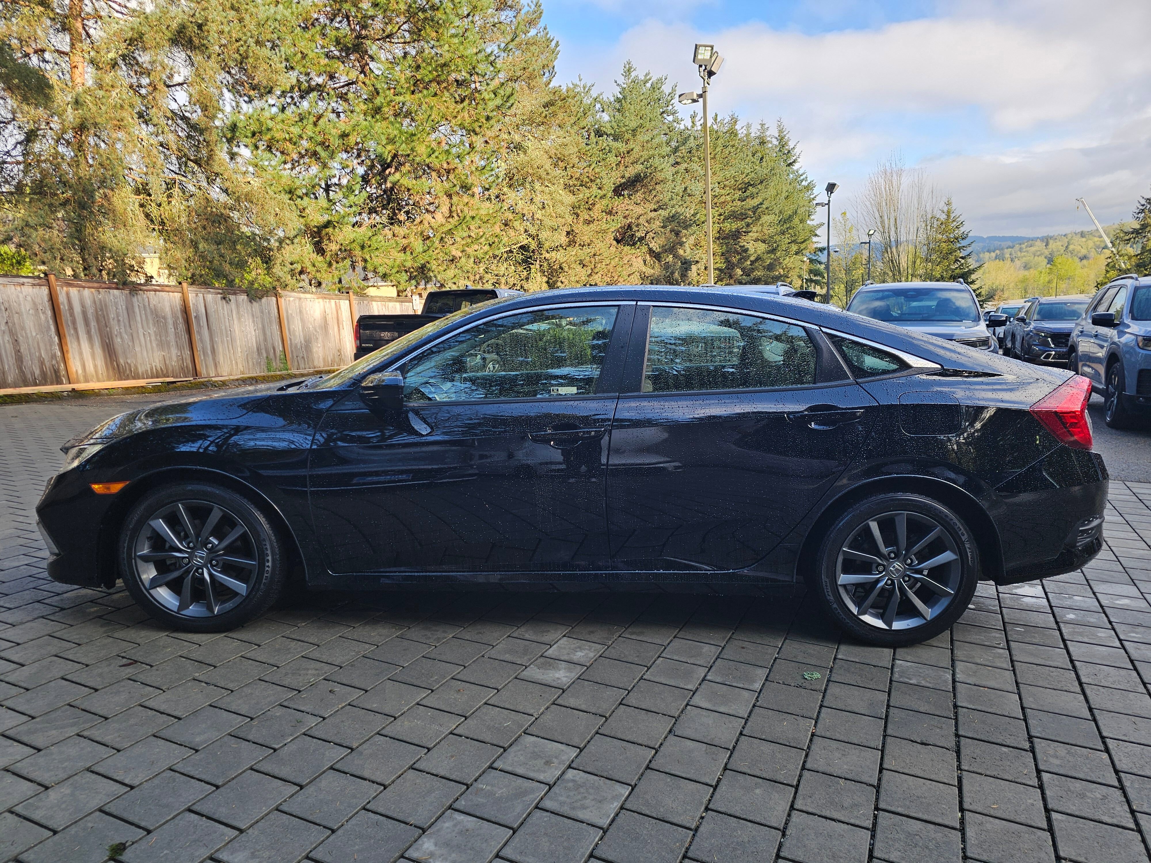 Used 2019 Honda Civic EX image 4