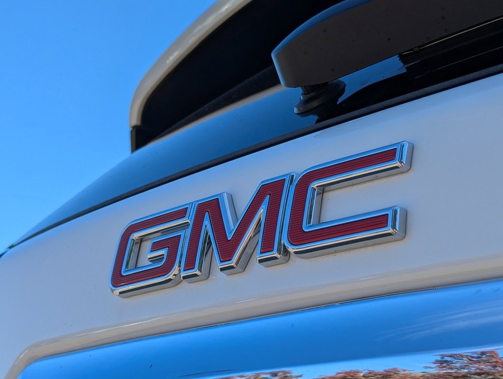 Used 2021 GMC Terrain SLT image 30